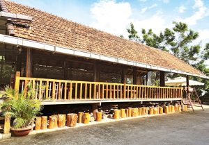 Nhà gỗ phục dựng 0